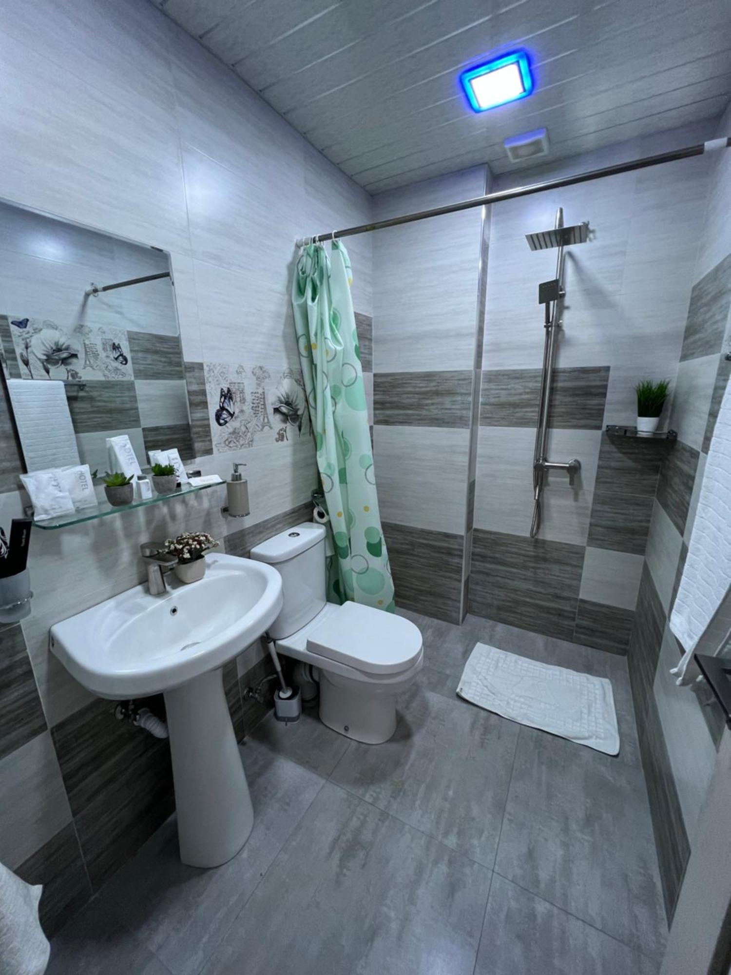 Cosy Apartment With Good Location Self Check In يريفان المظهر الخارجي الصورة