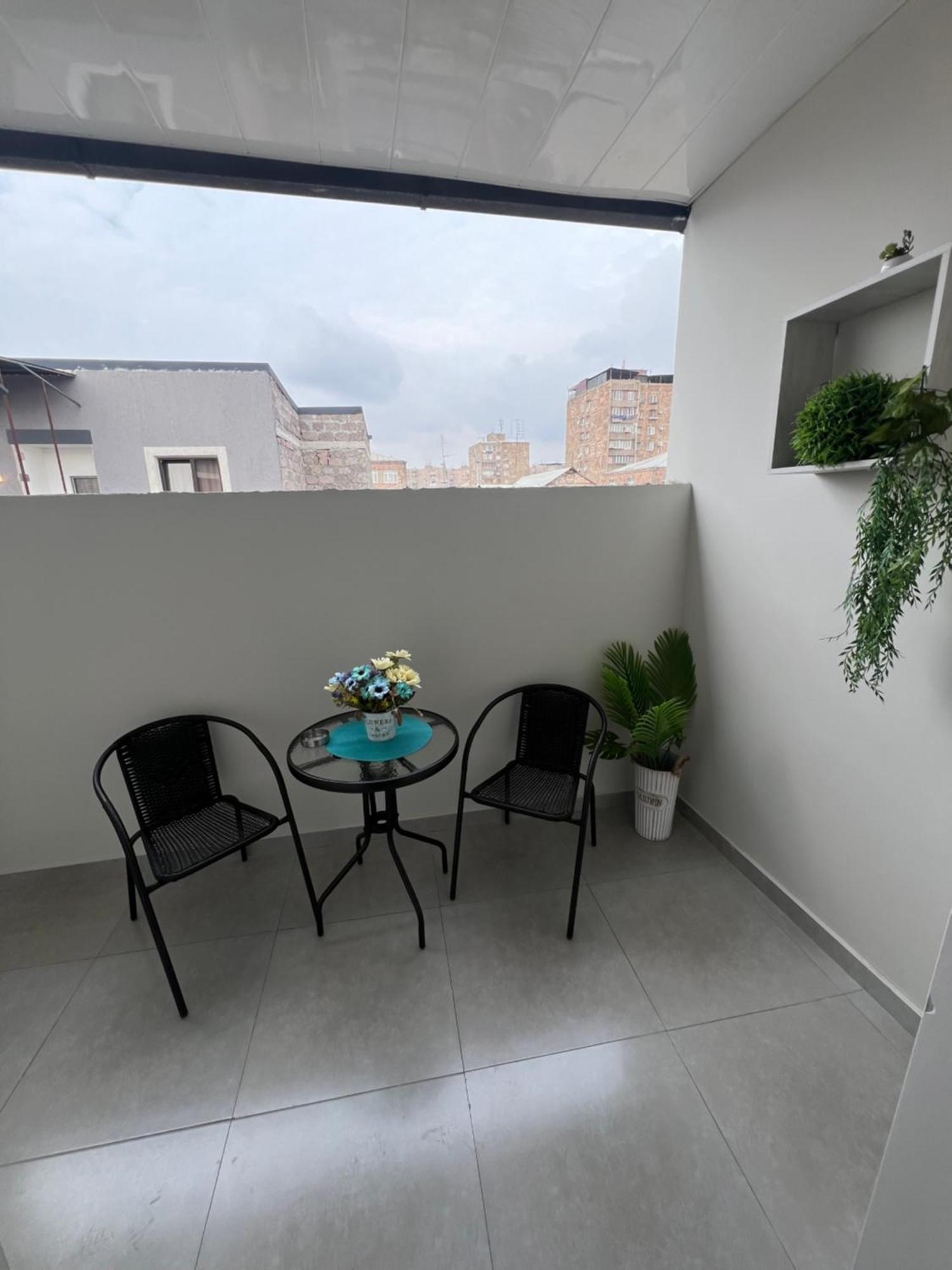 Cosy Apartment With Good Location Self Check In يريفان المظهر الخارجي الصورة